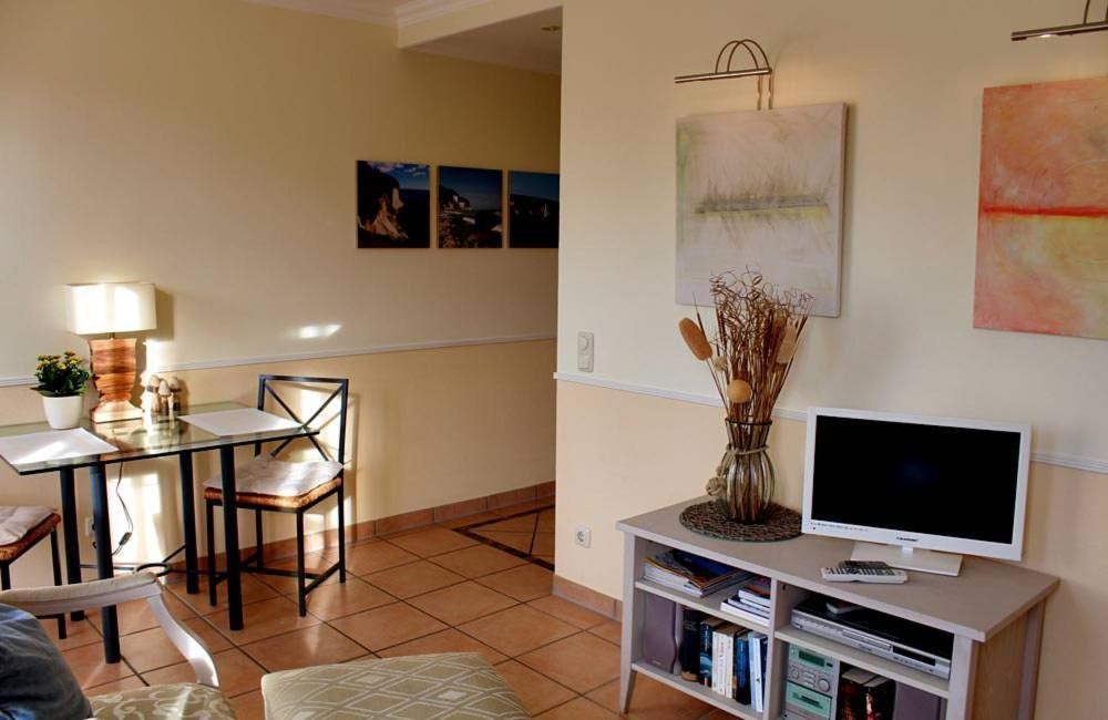 Ferienwohnung _Kleiner Seeigel Sassnitz Esterno foto